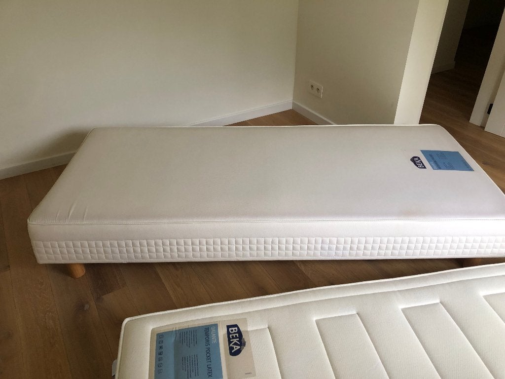 Sommier et matelas tapissier BEKA, Ophalen, 90 cm, Eenpersoons, Zo goed als nieuw