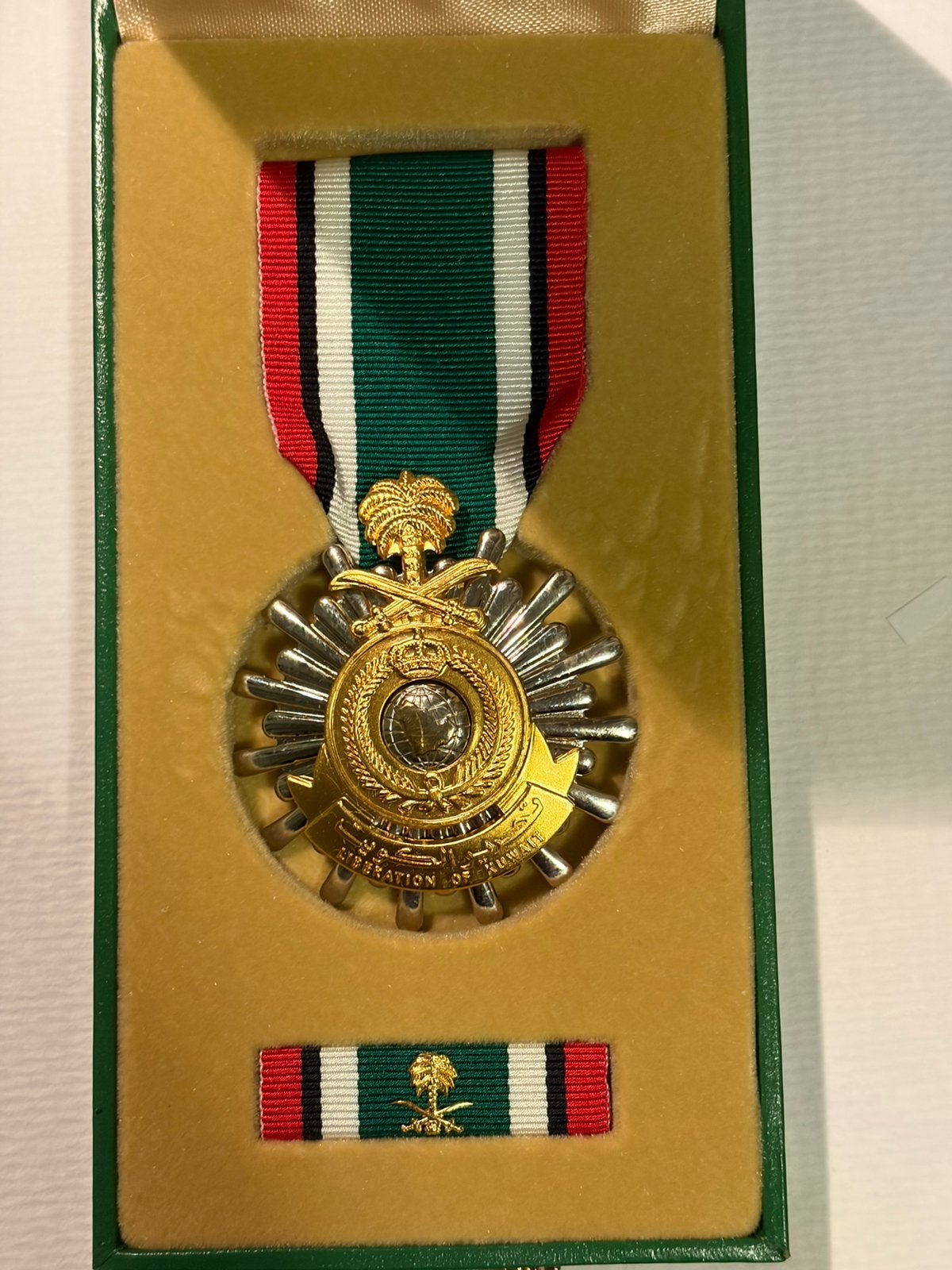Medaille Bevrijding Koeweit, Ophalen of Verzenden, Landmacht, Lintje, Medaille of Wings