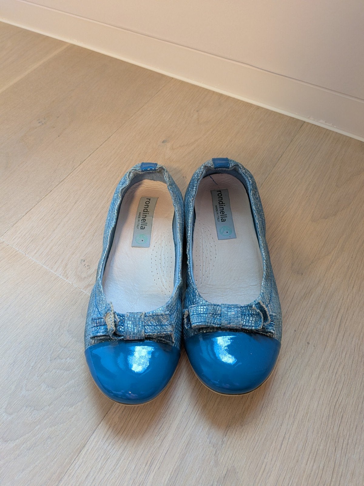 Ballerina's Rondinella maat 32, Enfants & Bébés, Maillots de bain pour enfants, Enlèvement