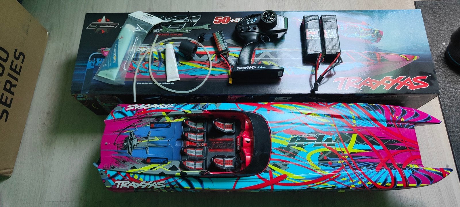 Traxxas M41 boot, Hobby en Vrije tijd, Ophalen of Verzenden, Zo goed als nieuw