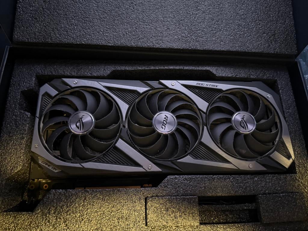 Rtx 3070 asus rog strix, Ophalen of Verzenden, Gebruikt