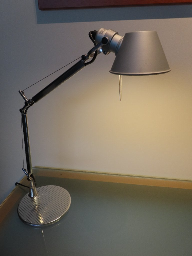 Tafellamp Artemide, Huis en Inrichting, Lampen | Tafellampen, Ophalen, Zo goed als nieuw, Bureaulamp, 74 cm