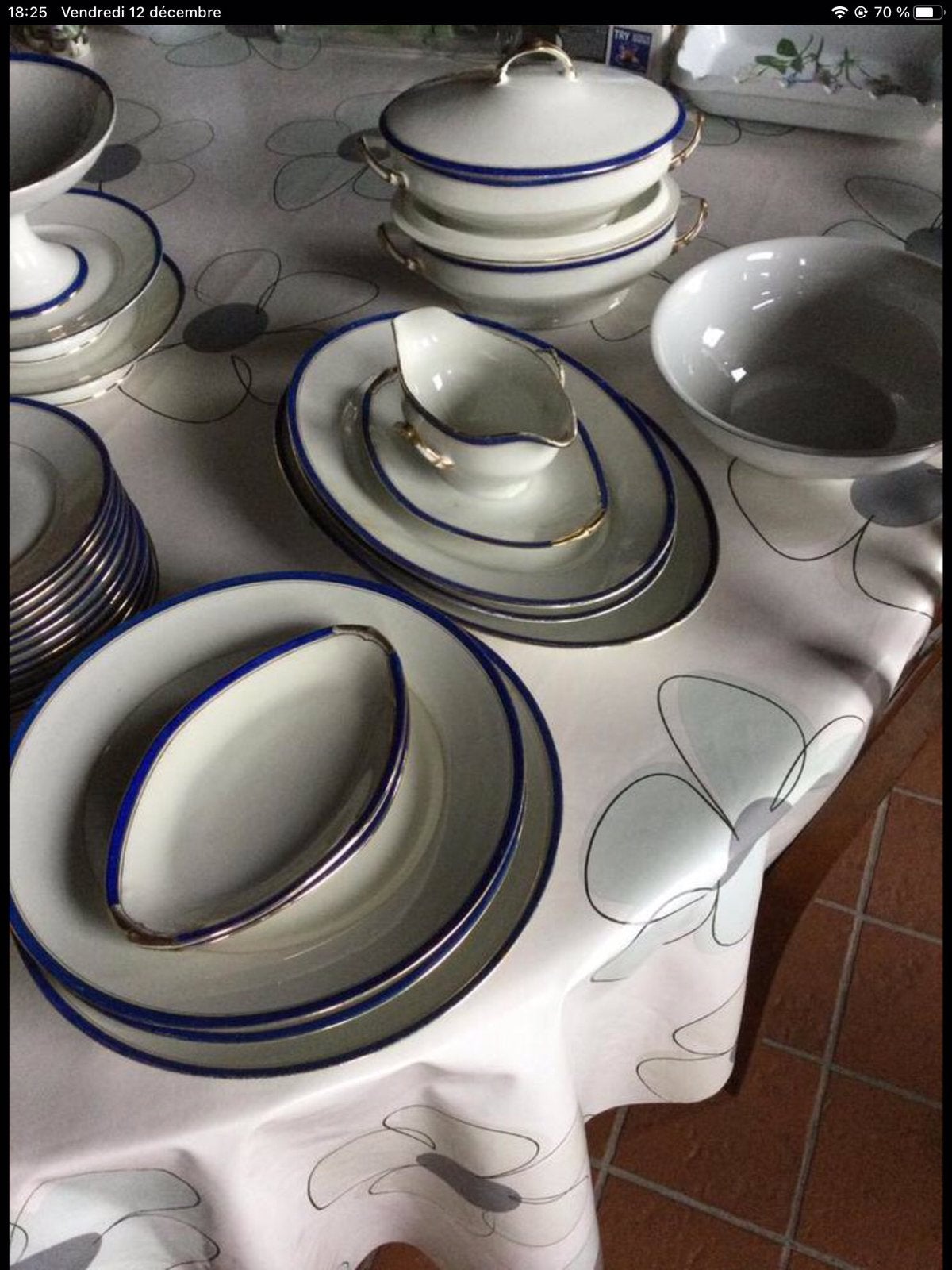 PORSELEINSERVIES UIT LIMOGES, Antiek en Kunst