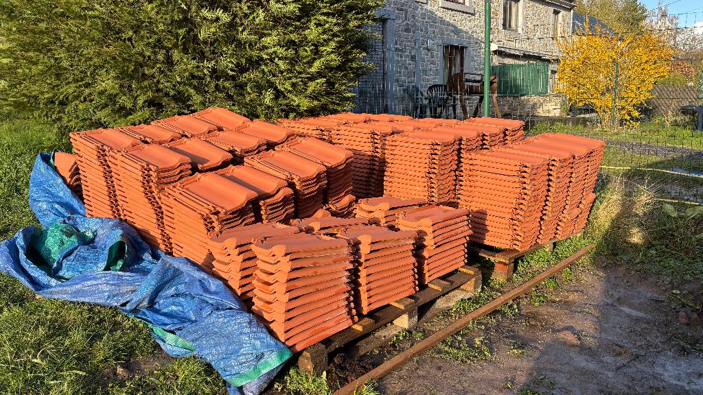 Tuiles Pannes TFP Rouge naturel Bisch Koramic env. 46m2, Pierre ou Argile, Comme neuf, Enlèvement, Rouge