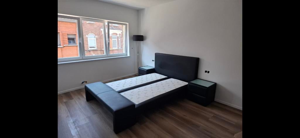 Lit boxspring 160 avec tables de chevet banc, Enlèvement