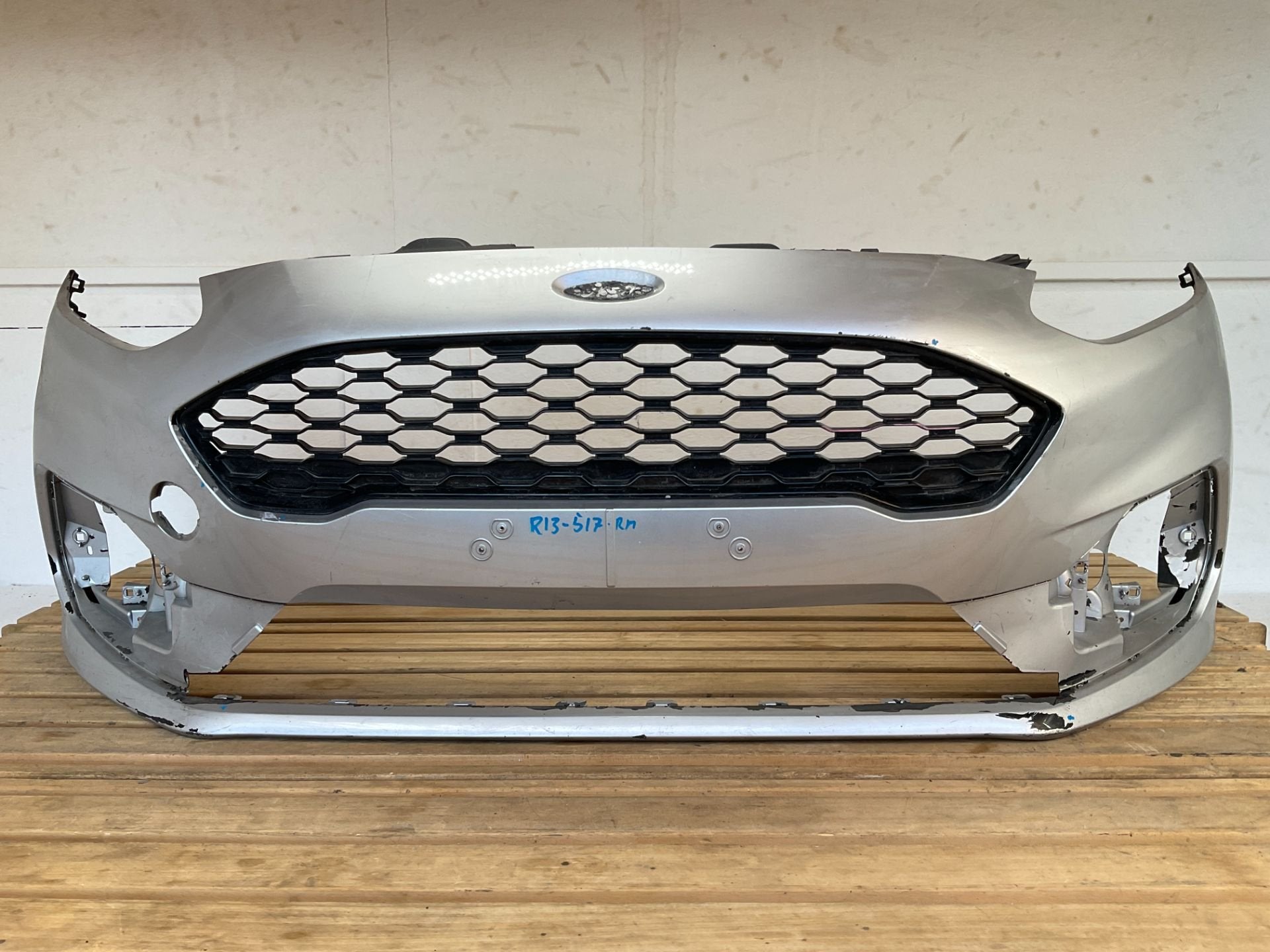 Bumper Ford Fiesta MK8 ST-LINE STLINE Voorbumper R13-517RM, Auto-onderdelen, Gebruikt, Voor, Info@ford.com, Ford