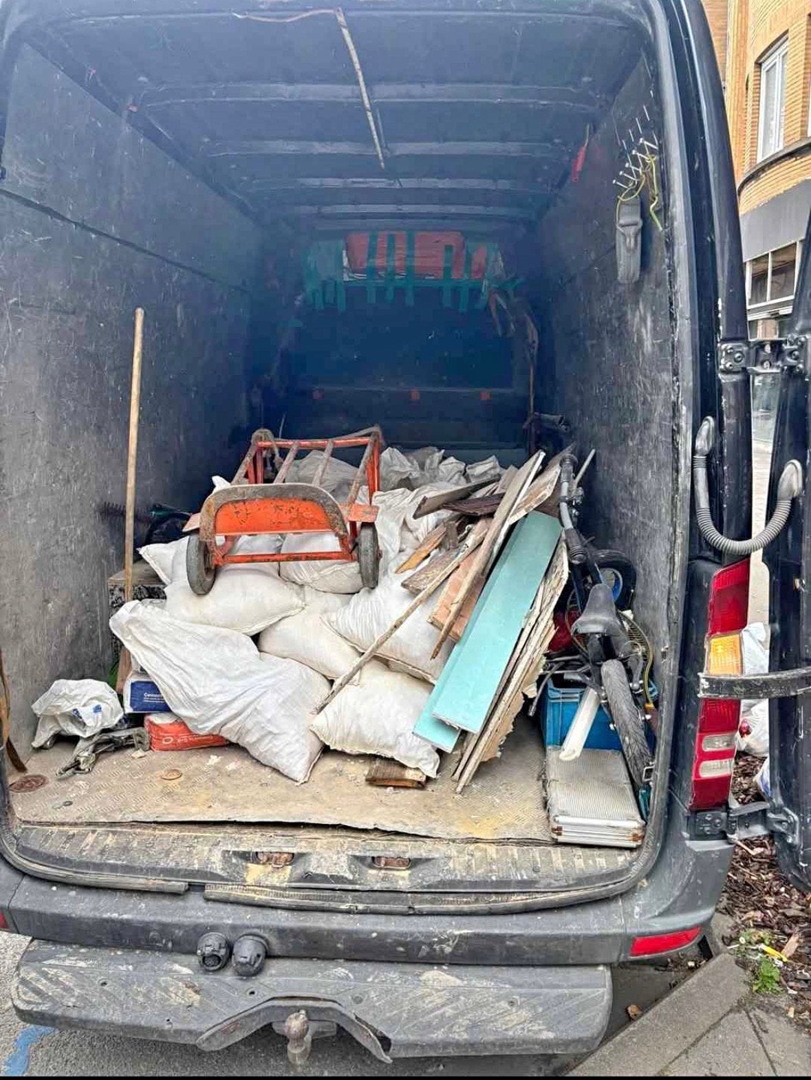 Vider des dechet a bon prix sur Bruxelles et alentours, Divers, Enlèvement