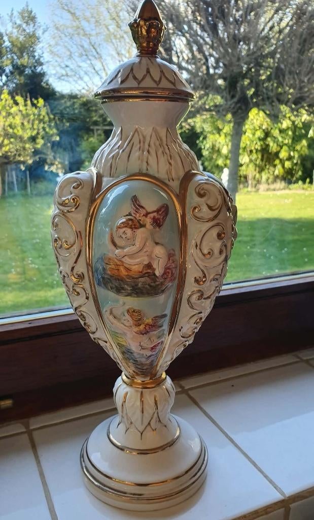 CAPODIMONTE VAAS MET DEKSEL FIJN PORSELEIN VINTAGE, Ophalen, Zo goed als nieuw, Aardewerk of Porselein, Minder dan 50 cm