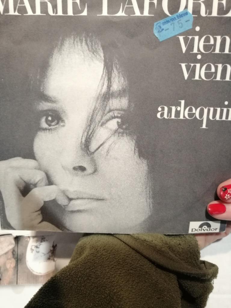 Vinylplaat van Marie Laforet, 45 toeren, Viens Viens, Cd's en Dvd's, Vinyl Singles, Ophalen, Zo goed als nieuw, Wereldmuziek