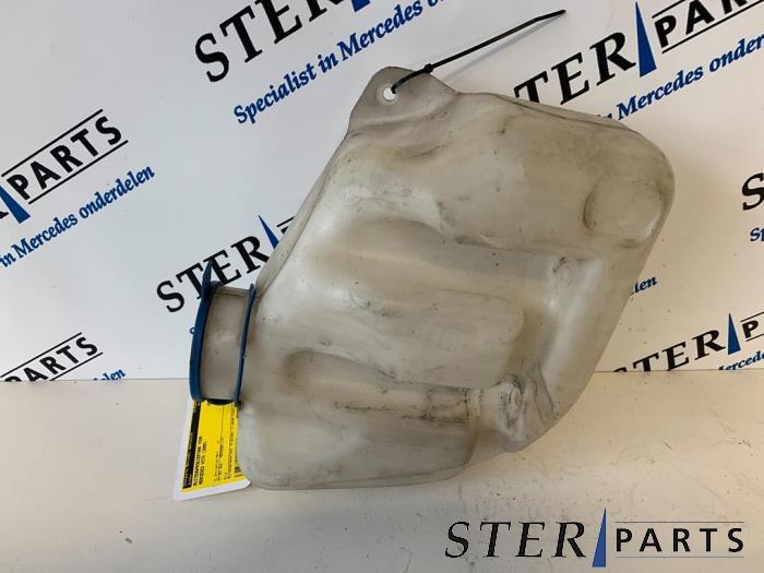 Réservoir lave-glace avant d'un Mercedes Vito, Enlèvement ou Envoi, 3 mois de garantie, Utilisé, Mercedes-Benz