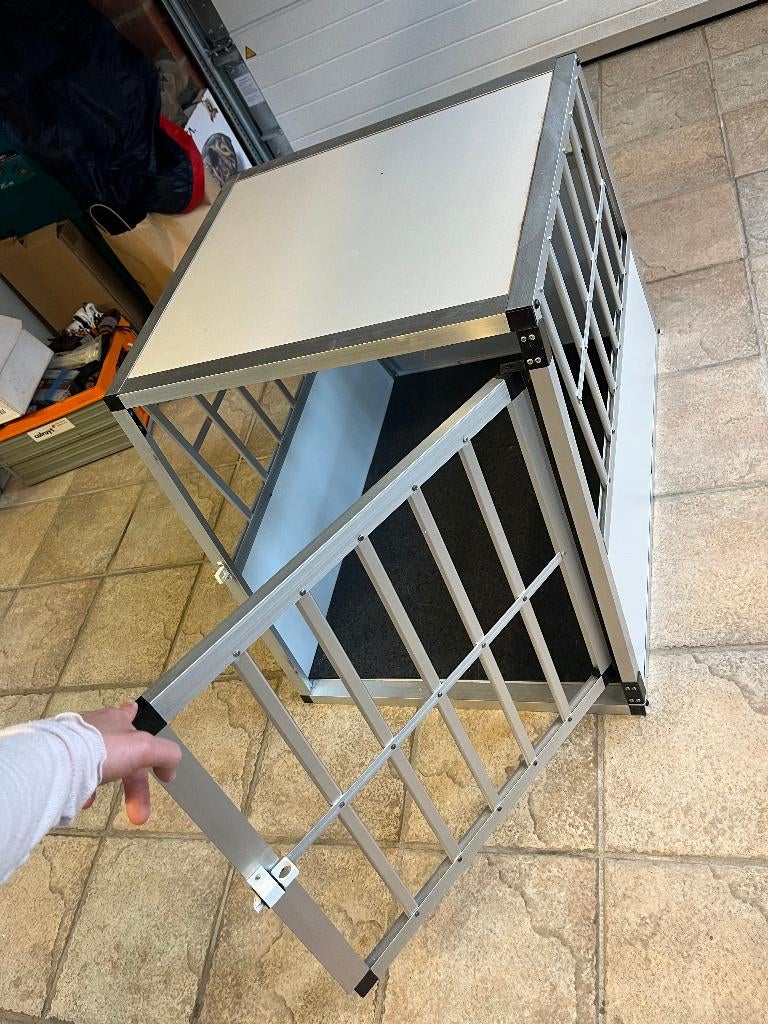 Auto Bench, Dieren en Toebehoren, Ophalen, Zo goed als nieuw