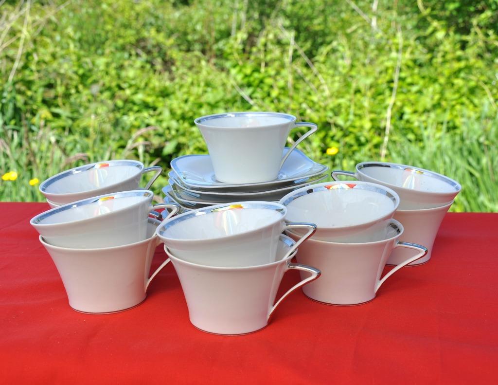 11 tasses a café + 8 sous tasses porcelaine limoges, Ophalen of Verzenden, Zo goed als nieuw, Porselein, Kop(pen) en/of Schotel(s)