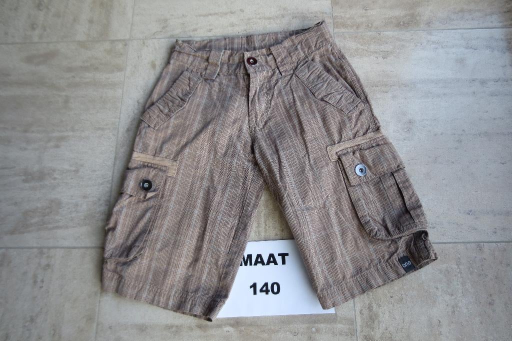 Bermuda Someone 140 jongens Foto 5056, Kinderen en Baby's, Kinderkleding | Maat 140, Broek, Ophalen of Verzenden, Zo goed als nieuw