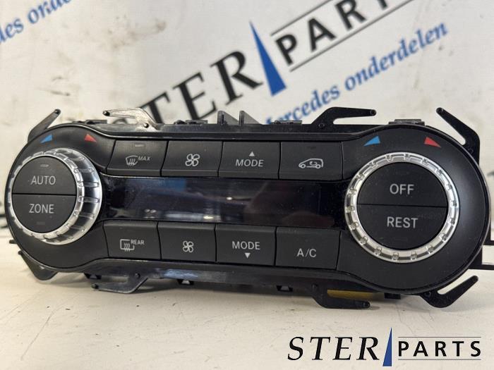 Kachel Bedieningspaneel van een Mercedes B-Klasse, Gebruikt, -, Ophalen of Verzenden, -