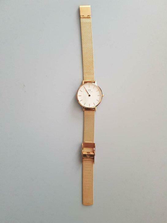 Daniel Wellington classic B28R01, Utilisé