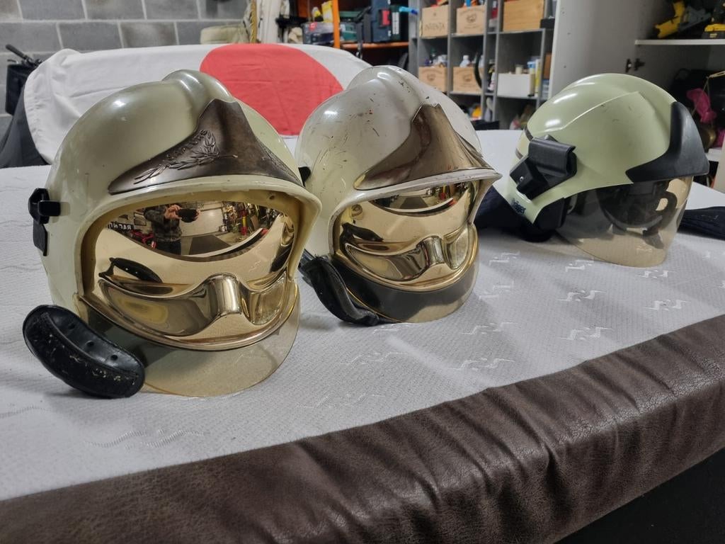 Set van 3 brandweerhelmen, ideale collectie