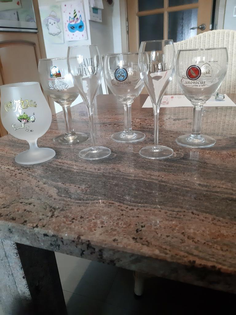 Glazen . Gratis af te halen., Ophalen, Zo goed als nieuw