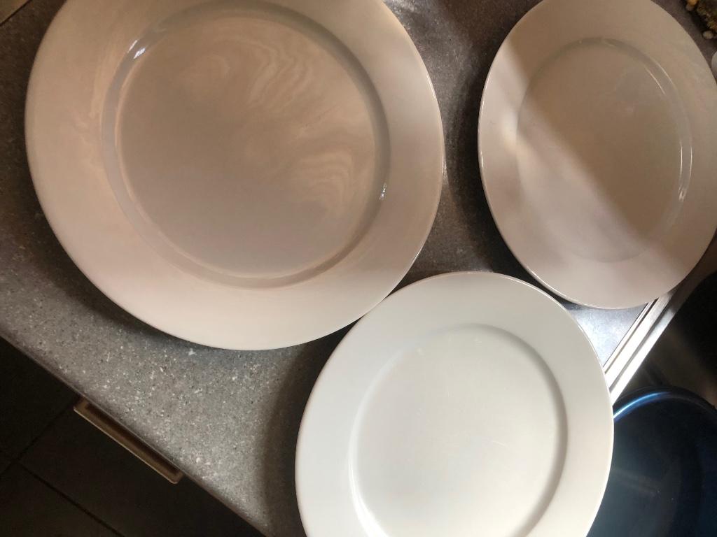 3 assiettes plates - 27 cm, Enlèvement ou Envoi, Assiettes(s)