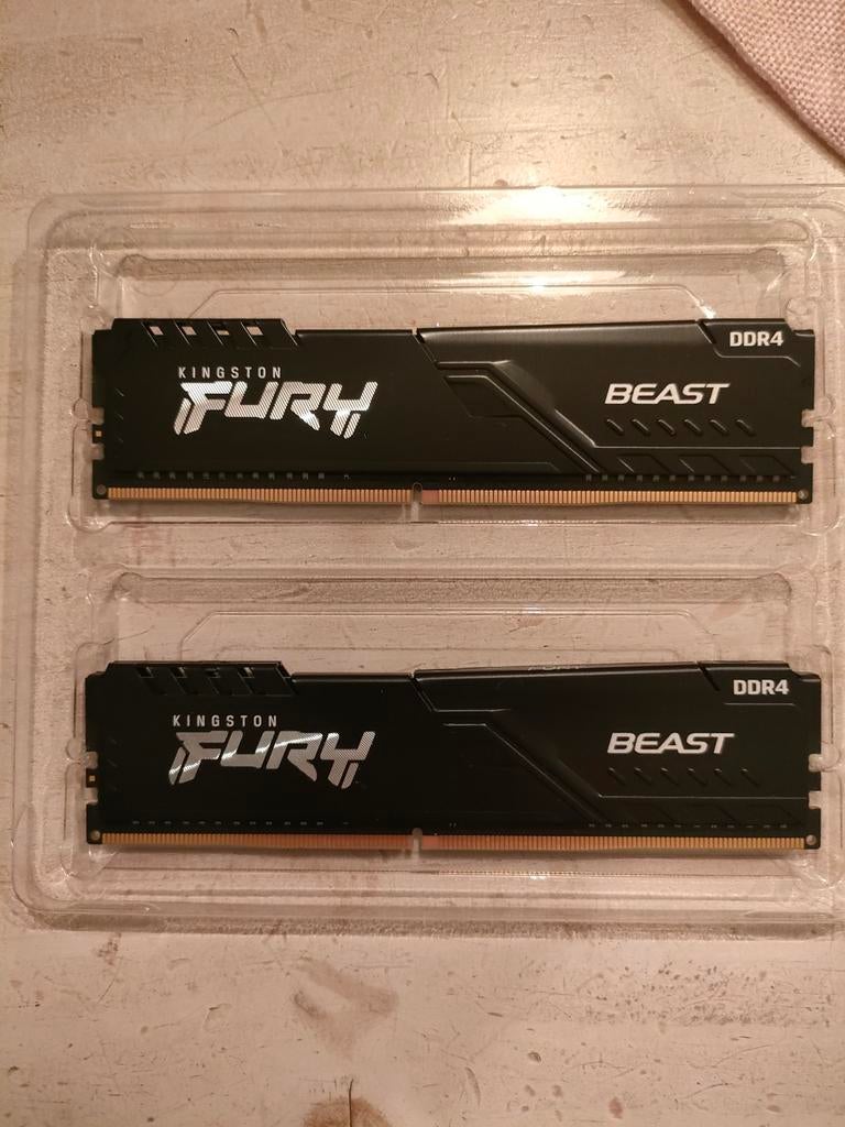 Kingston Fury Beast DDR4 2 x 8 GB - KF432C16BBK2/16, Computers en Software, DDR4, Ophalen of Verzenden, Zo goed als nieuw, Desktop