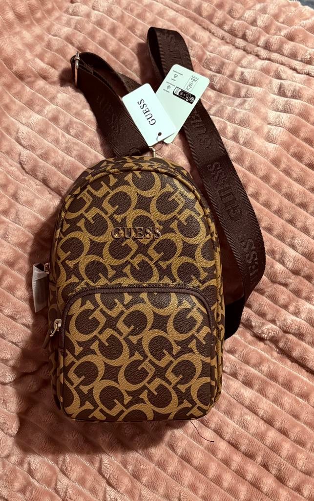 Sac à dos Guess, Neuf, Autres marques, 25 à 40 cm, Enlèvement ou Envoi
