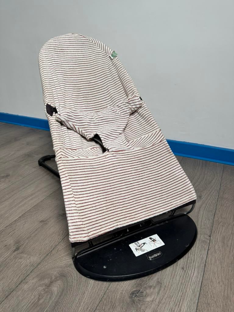 Babybjorn wipper met overdekhoes van trixie en speelboog, Kinderen en Baby's, Wipstoeltjes, Verstelbaar, Wipstoel, Zo goed als nieuw