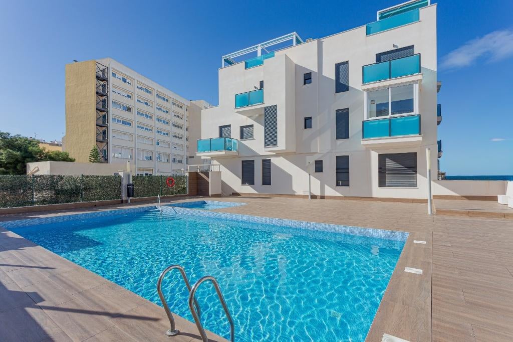 Modern appartement in Torrevieja met garage en zwembad, Torrevieja, Spanje, 47 m², Stad