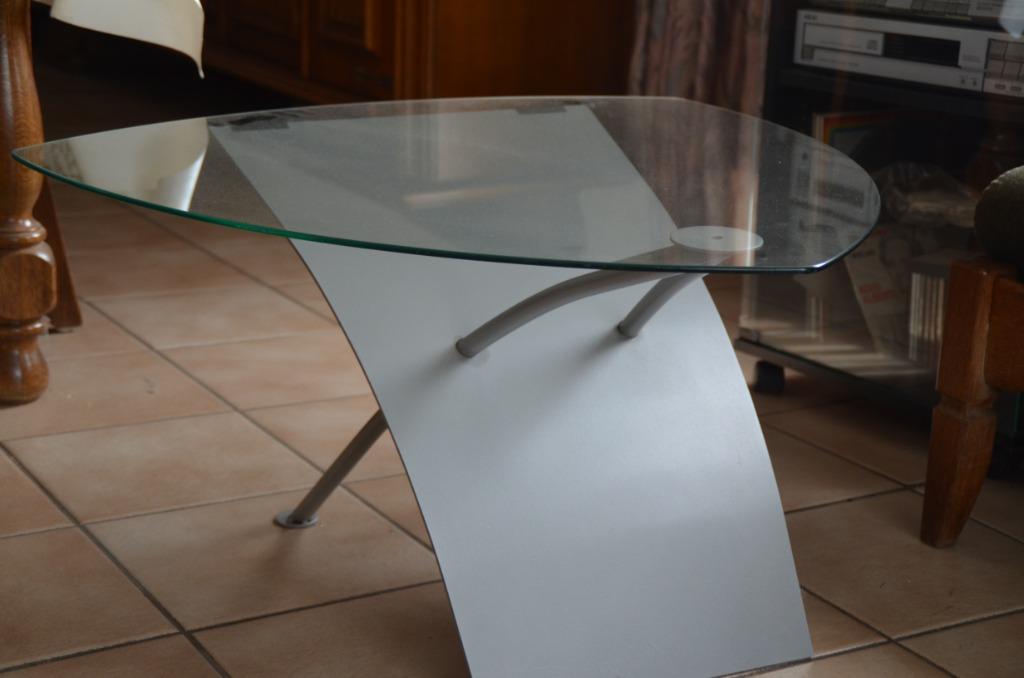 2 tables basses, une en verre et une en marbre, Enlèvement, Utilisé