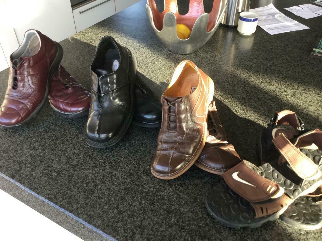 4 paar Mooie Lederen Schoenen  Maat 41,5 Als Nieuw !!!, Kleding | Heren, Schoenen, Ophalen, Andere, Overige kleuren, Zo goed als nieuw