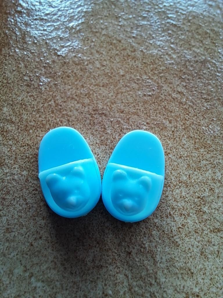Pantoufles bleues Shelly, Kinderen en Baby's, Speelgoed | Poppen, Ophalen of Verzenden, Zo goed als nieuw, Barbie