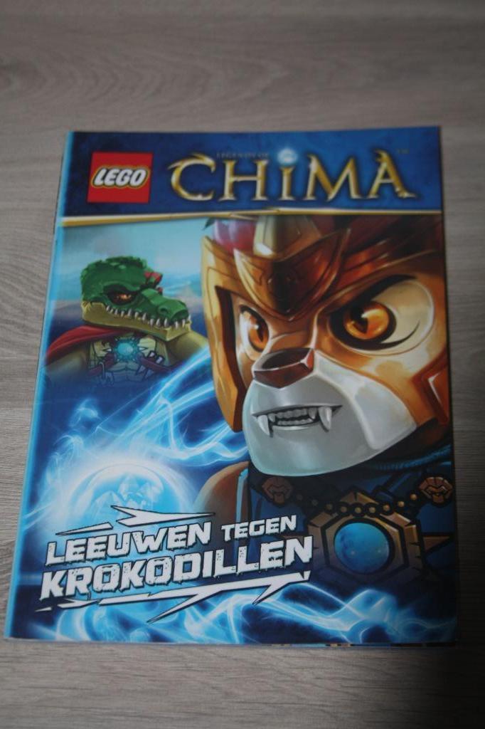 Lego Chima , Leeuwen tegen Krokodillen , boek 1e druk 2013, Kinderen en Baby's, Speelgoed | Duplo en Lego, Zo goed als nieuw, Lego