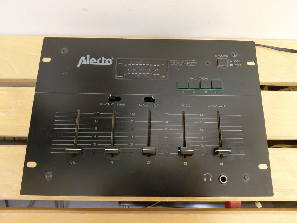 Alecto stereo audio mixer pro 127, Muziek en Instrumenten, Mengpanelen, Ophalen
