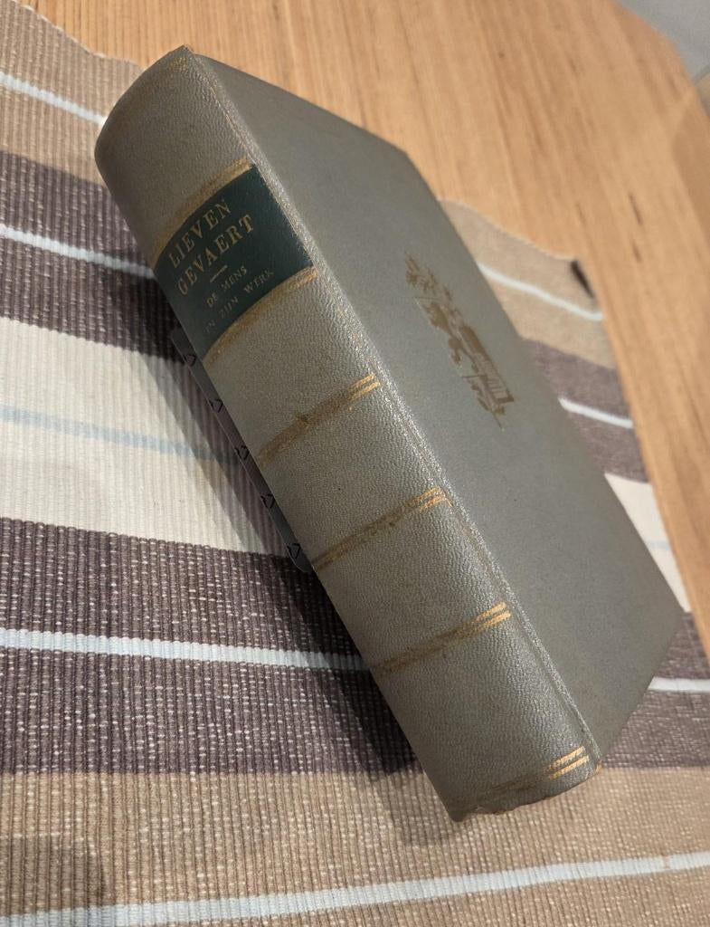 De mens en zijn werk van Lieven Gevaert, Lieven Gevaert, Ophalen of Verzenden, 20e eeuw of later, Gelezen