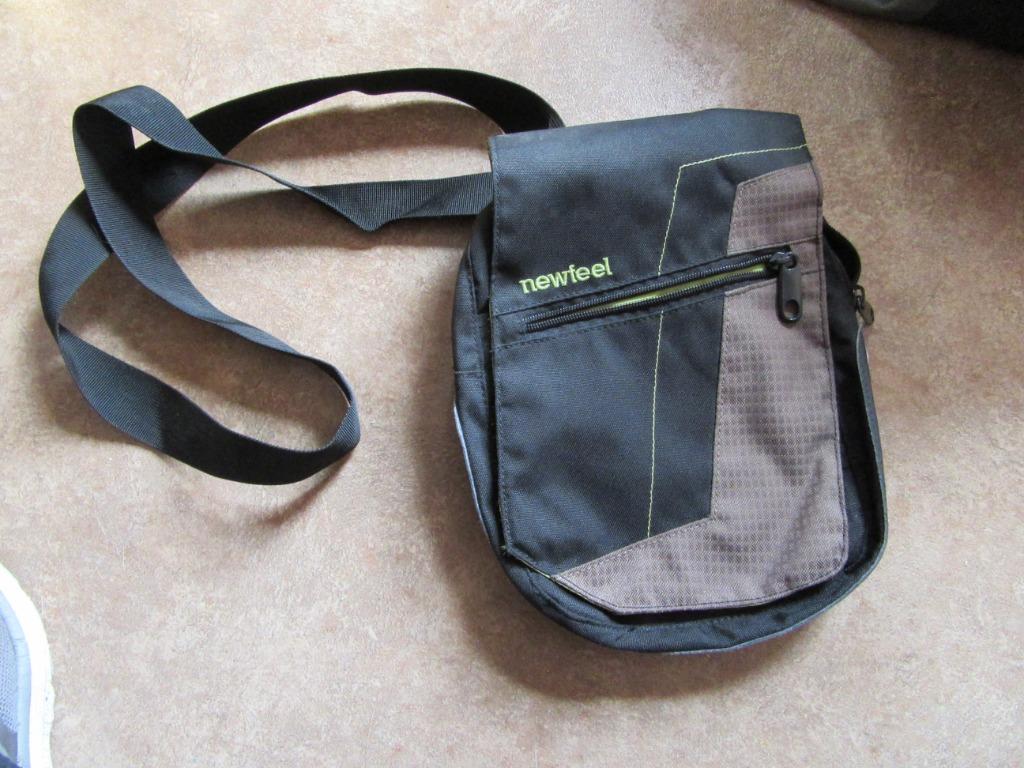 pochette Newfeel avec bandoulière réglable, Ophalen, Zo goed als nieuw