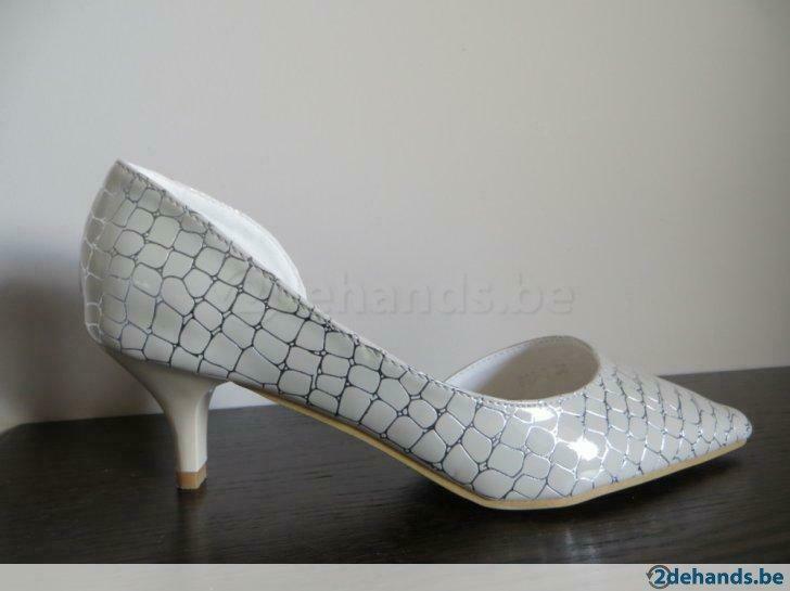 Pumps beige met lage hak, Ophalen, Nieuw, Wit, Pumps
