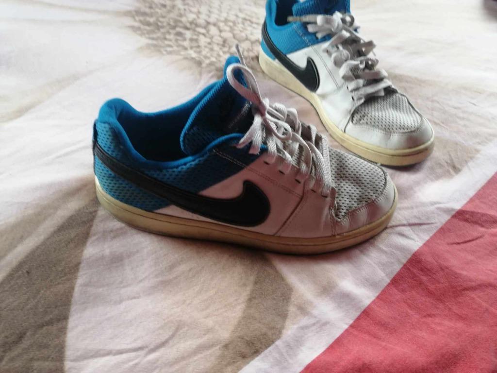 SCHOENEN MERK NIKE  – MAAT 40, Enlèvement ou Envoi, NIKE, Porté, Chaussures de sport