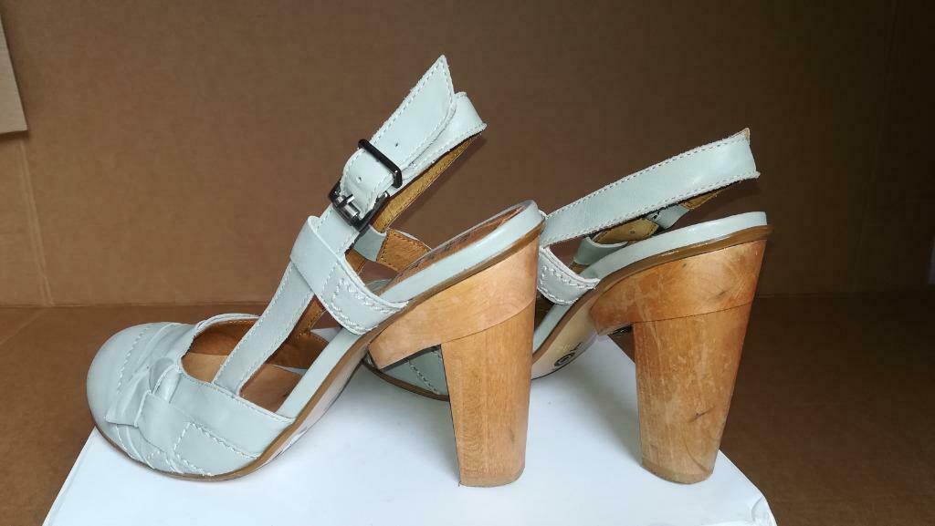 545B * HARLOT blauwe leren sandalen (38), Kleding | Dames, Pumps, Zo goed als nieuw, Harlot, Verzenden