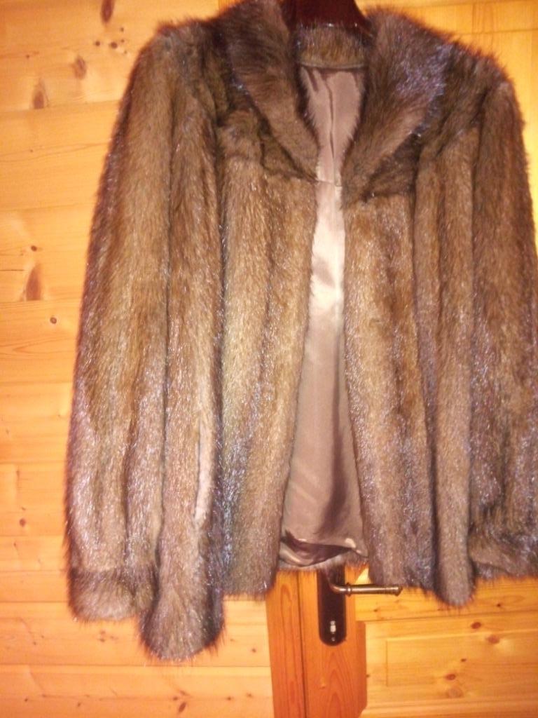 VESTE EN FOURRURE (RAT  MUSQUE), Enlèvement, Comme neuf, Taille 42/44 (L), Brun