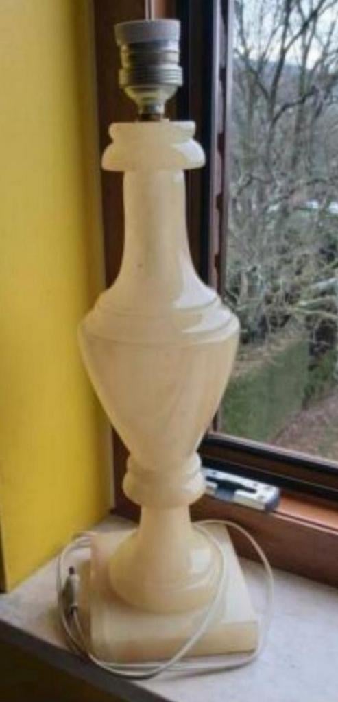 LAMPVOET VAN ALBAST, Huis en Inrichting, Nieuw, Overige materialen