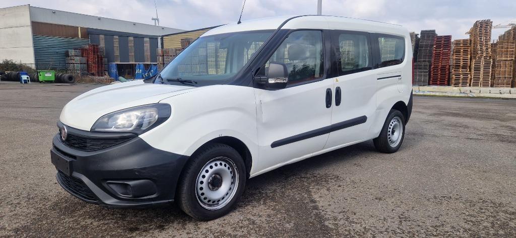 Fiat Doblo km: 108.000 (BJ 2018), Auto's, Fiat, Stof, 4 cilinders, Zwart, Particulier
