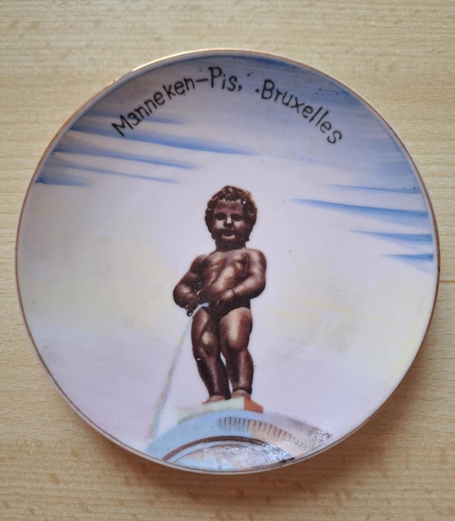 Mooi bord bordje Manneken Pis Manneke Pis Bruxelles Brussel, Antiek en Kunst, Ophalen of Verzenden