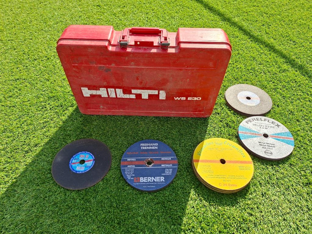 Hilti WS230 grote haakse slijpschijf met 30 slijpschijven., Ophalen, Gebruikt, Haakse handslijpmachine
