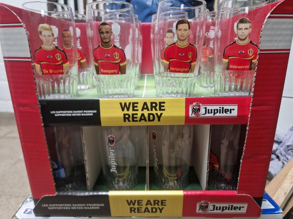 Jupiler glazen rode duivels. In originele houder. 24st, Sport en Fitness, Ophalen, Nieuw, Set