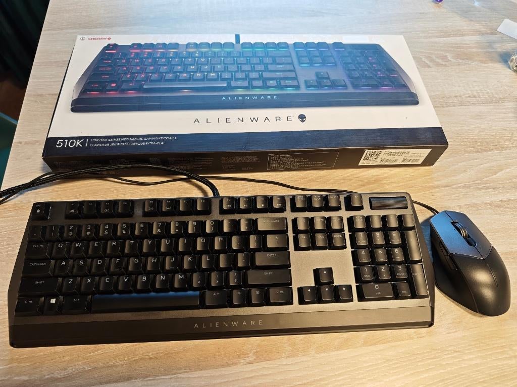 Alienware AW510K toetsenbord + Alienware AW558 muis GRATIS, Informatique & Logiciels, Claviers, Comme neuf, Qwerty, Filaire, Ergonomique
