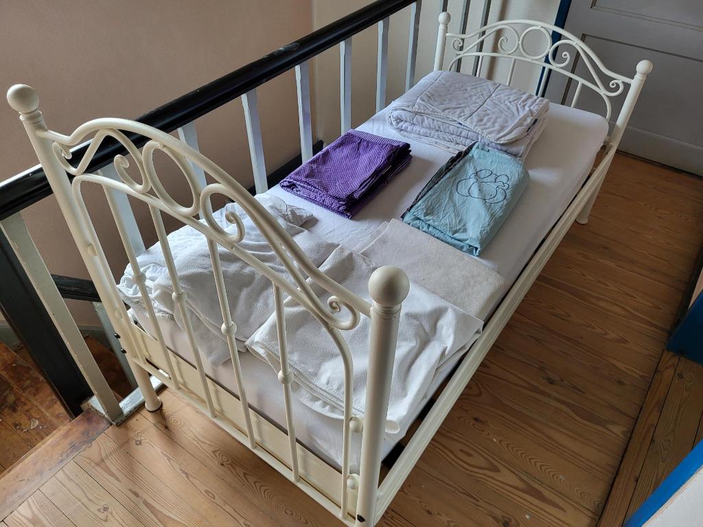 Kinderbed 70x150 incl beddengoed, Ophalen, Gebruikt, Eenpersoons, Wit