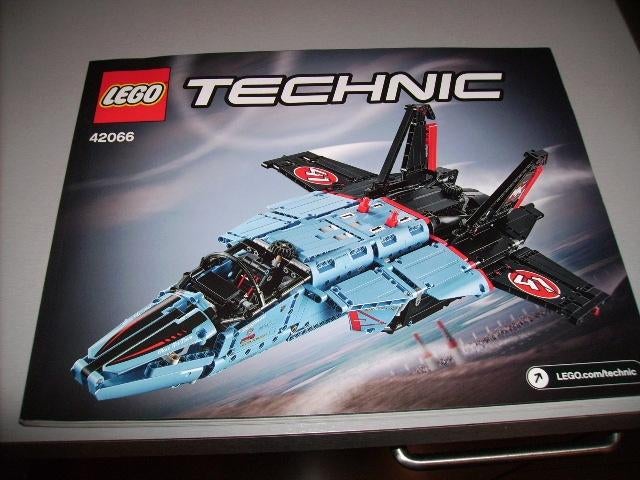 lego technic 42066, Kinderen en Baby's, Speelgoed | Duplo en Lego, Zo goed als nieuw, Lego, Complete set, Ophalen of Verzenden