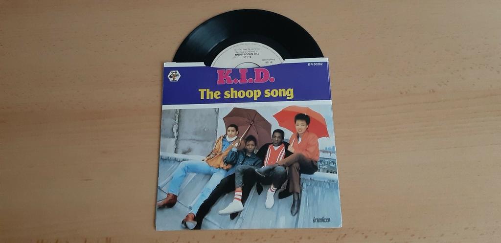 Single K.I.D. The shoop song et I wanna piece of the action, Enlèvement ou Envoi, Comme neuf