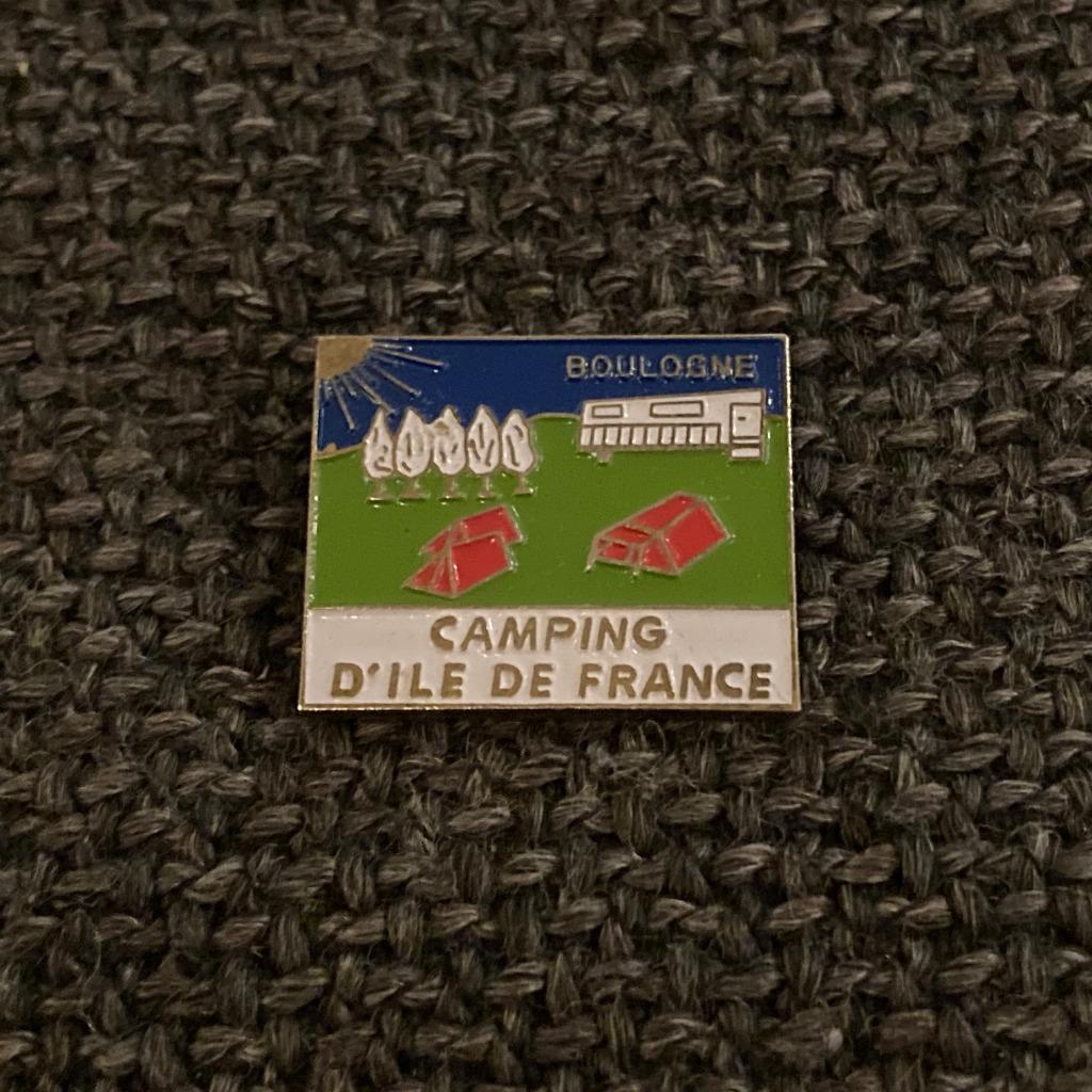PIN - BOULOGNE - CAMPING D'ILE DE FRANCE, Collections, Envoi, Utilisé, Ville ou Campagne, Insigne ou Pin's