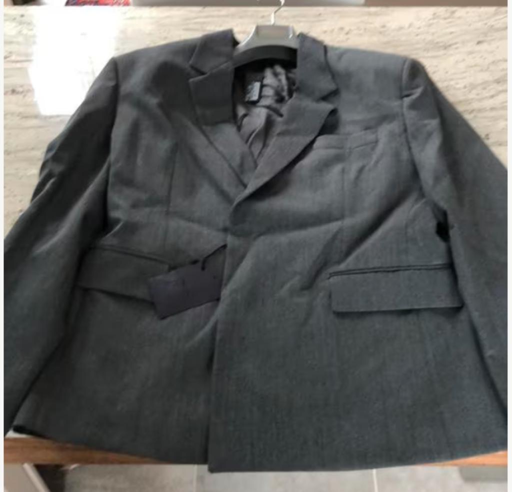 PRADA nieuwe grijze jas 54 R, Nieuw, Overige maten, Ophalen of Verzenden, Prada