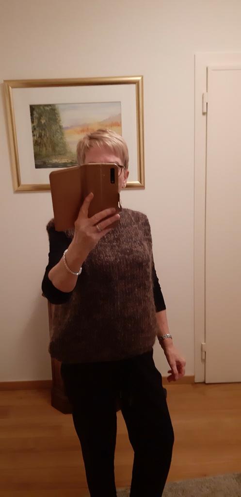 Handmade debardeur  in wol en mohair, Enlèvement ou Envoi, Comme neuf, Taille 36 (S), Noir
