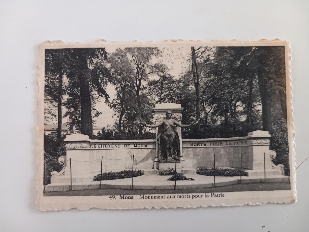 Carte postale Mémorial de guerre de Mons Bergen pendant la P, Enlèvement ou Envoi, Affranchie, Hainaut